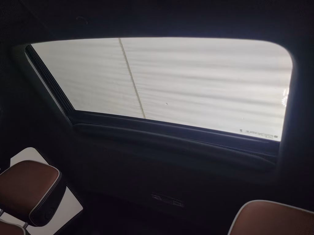 2024 GMC Sierra 3500HD Denali Ultimate — thumbnail 11
