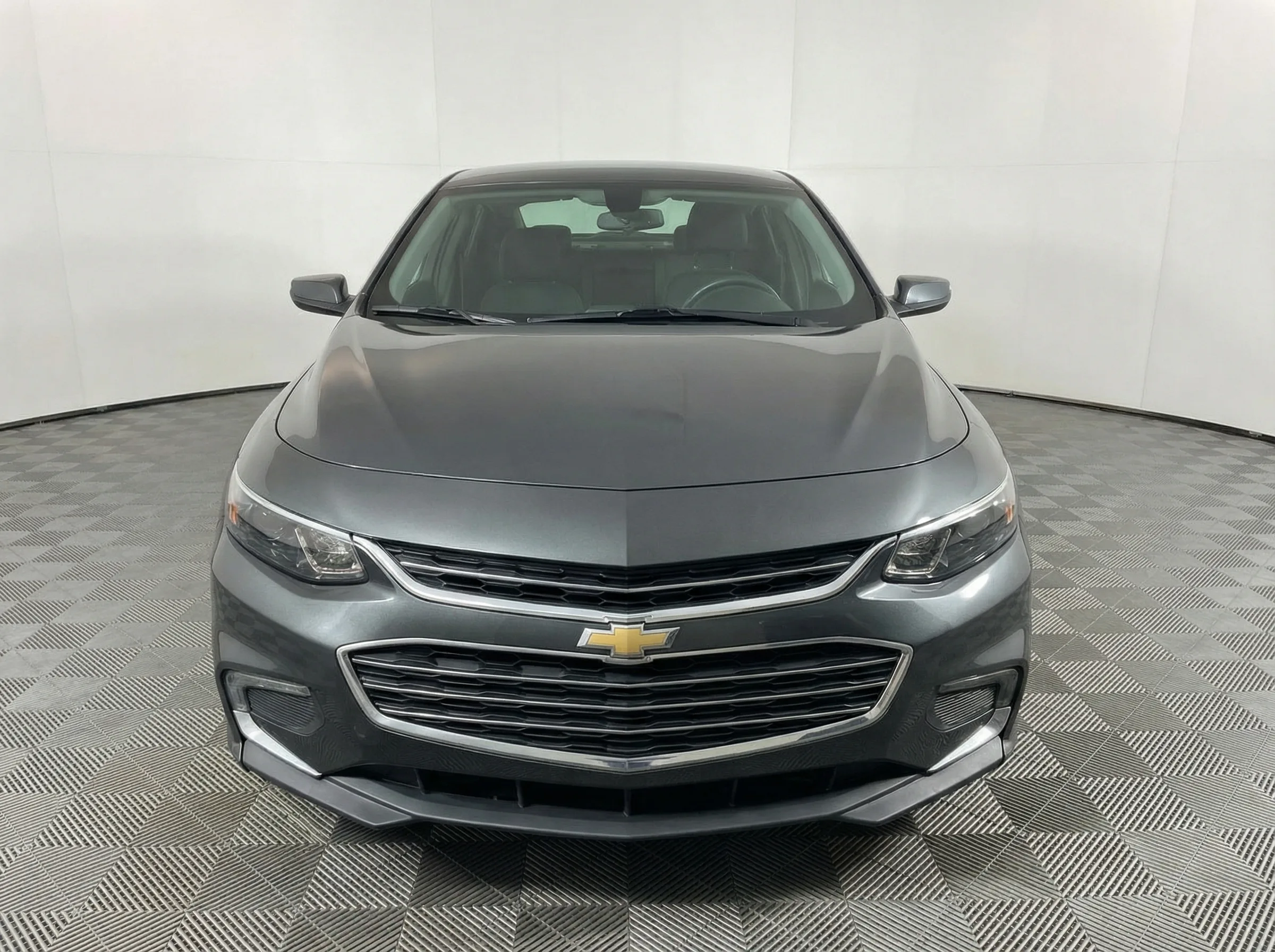 2017 Chevrolet Malibu LT — photo 1