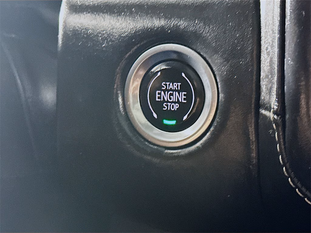 2023 GMC Yukon Denali Ultimate — thumbnail 25