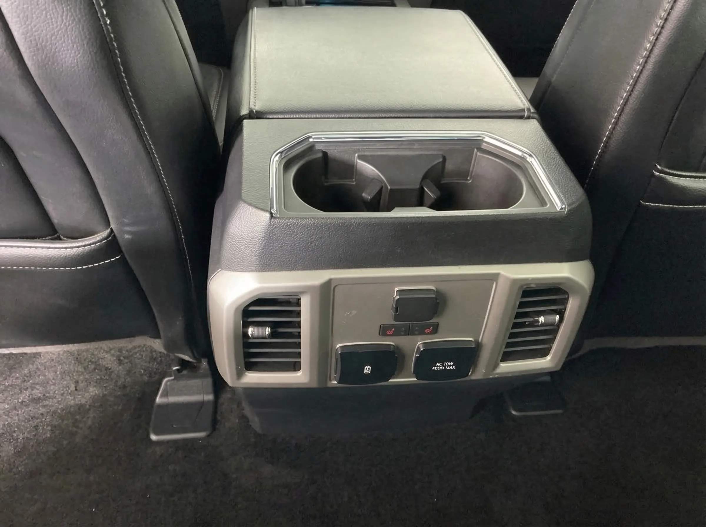 2018 Ford F-150 Lariat — thumbnail 11