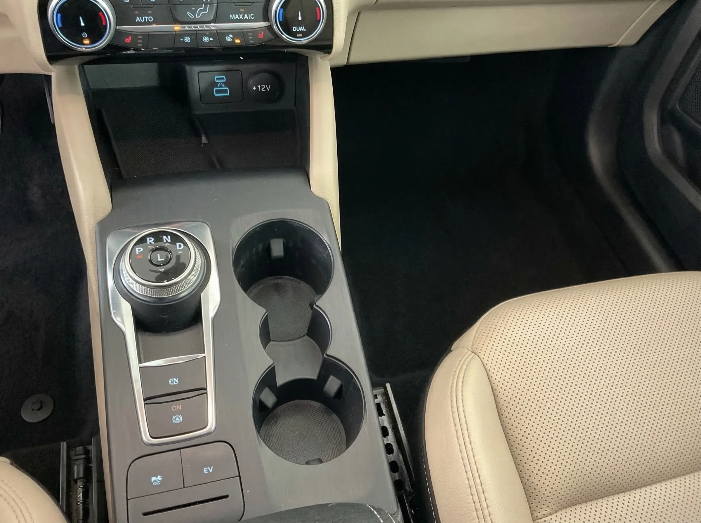 2022 Ford Escape Plug-In Hybrid SEL — thumbnail 13