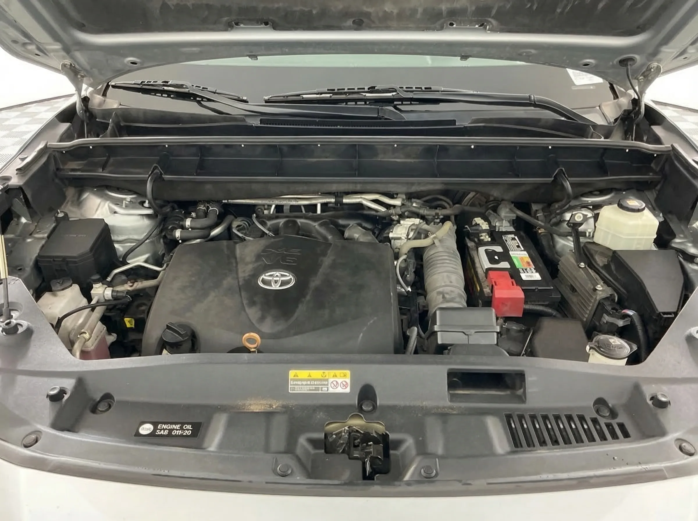 2020 Toyota Highlander L — thumbnail 19