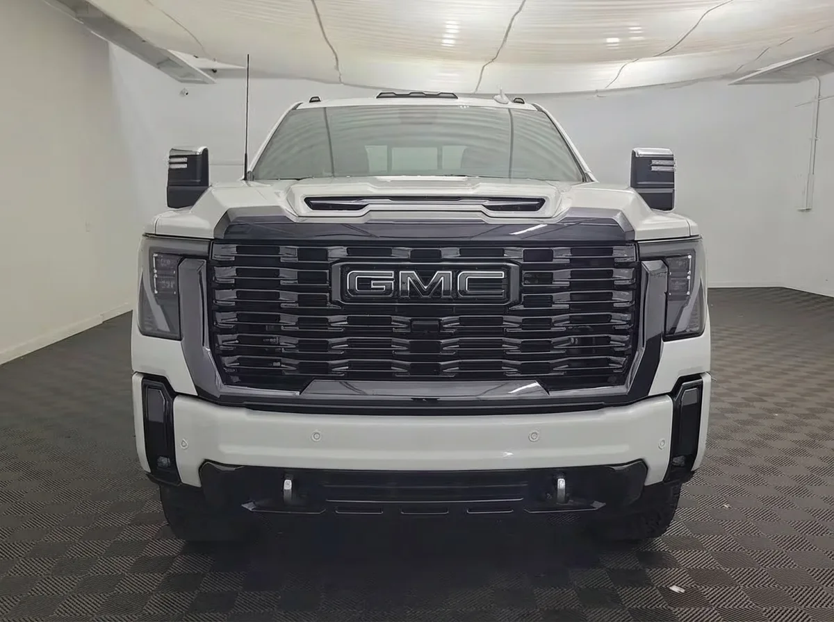 2024 GMC Sierra 3500HD Denali Ultimate — photo 1
