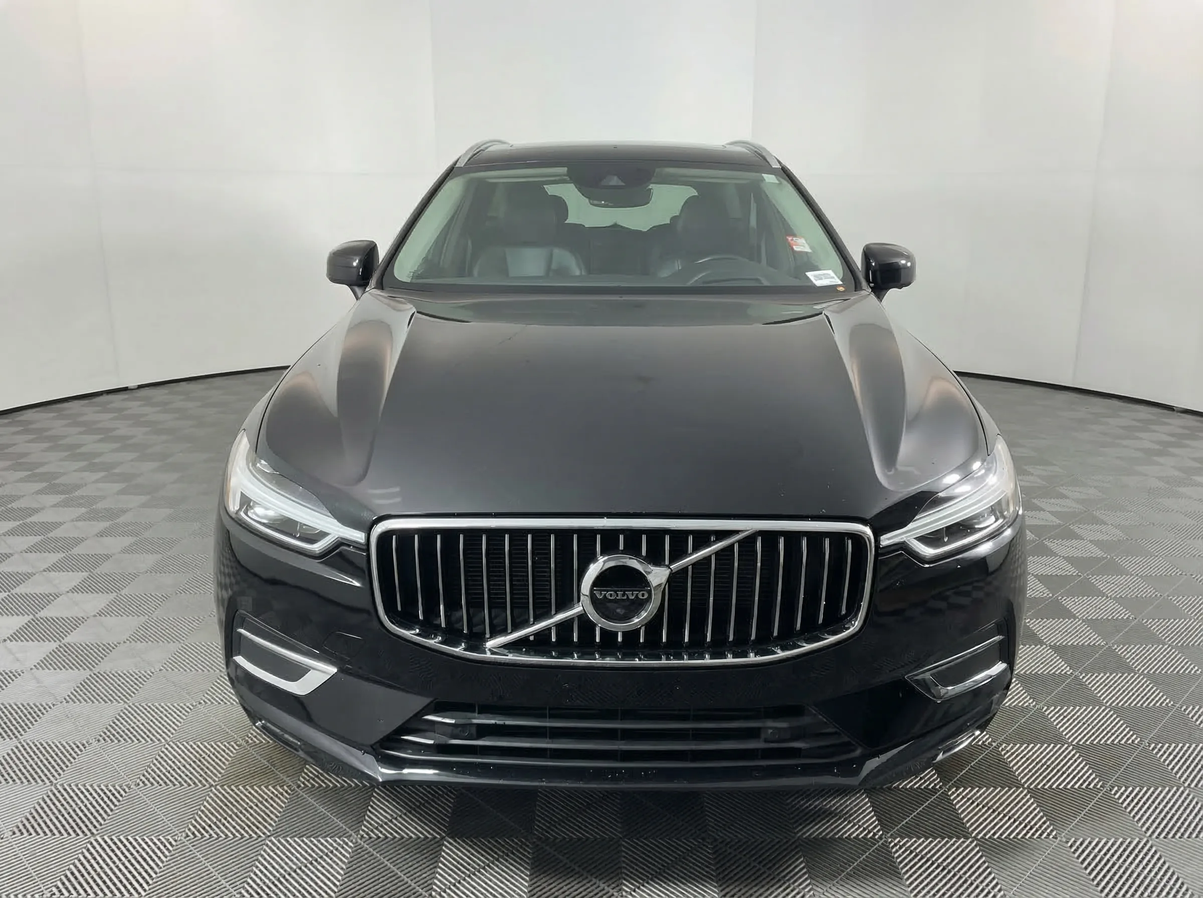 2021 Volvo XC60 T6 Inscription — photo 1