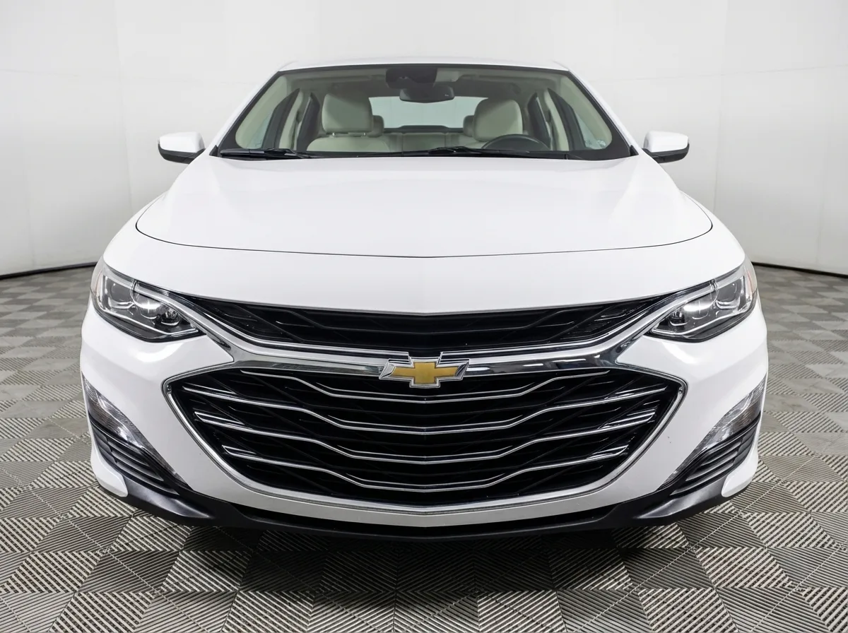 2024 Chevrolet Malibu LT — photo 1