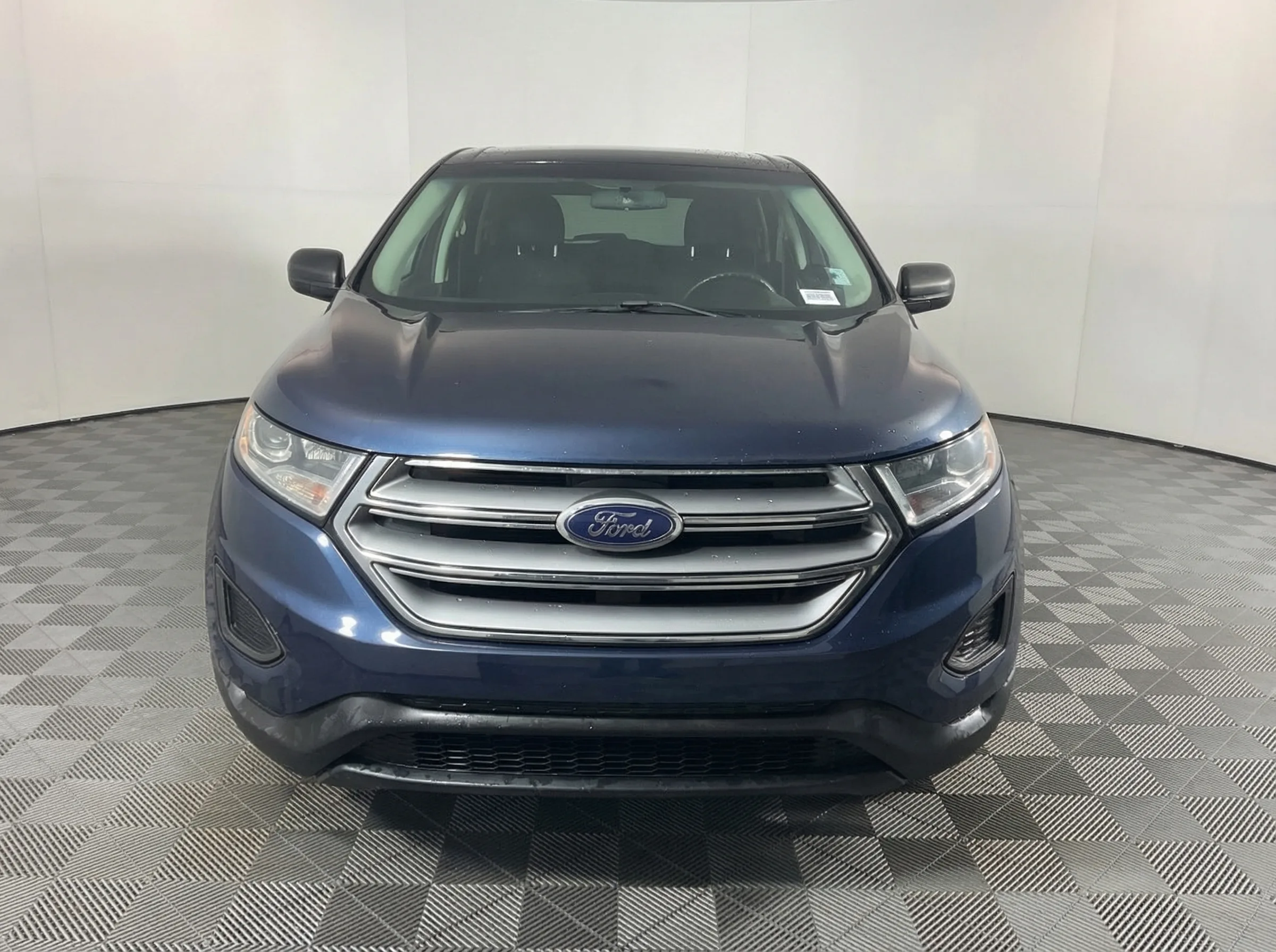 2017 Ford Edge SE — photo 1