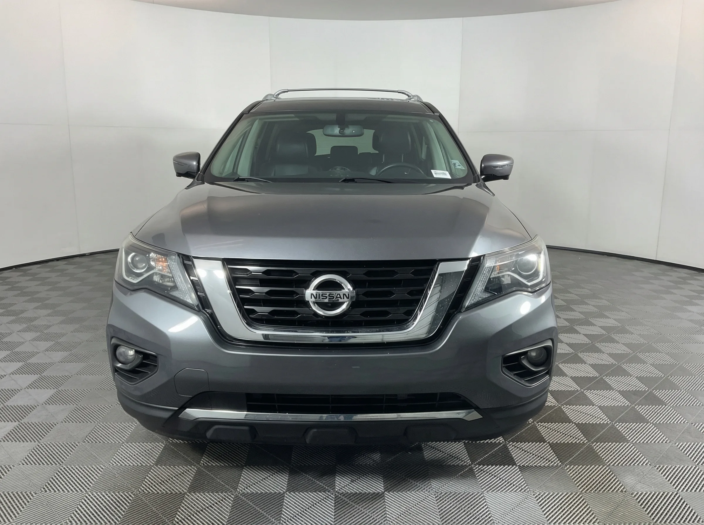 2017 Nissan Pathfinder SL — photo 1