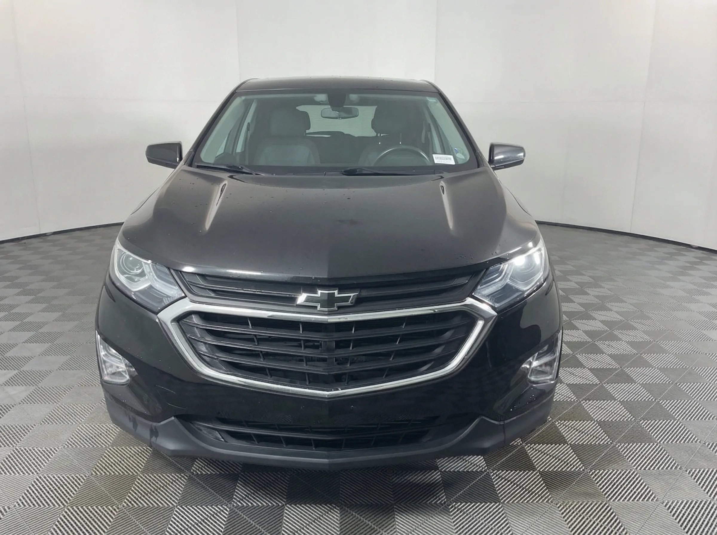 2018 Chevrolet Equinox LT — photo 1