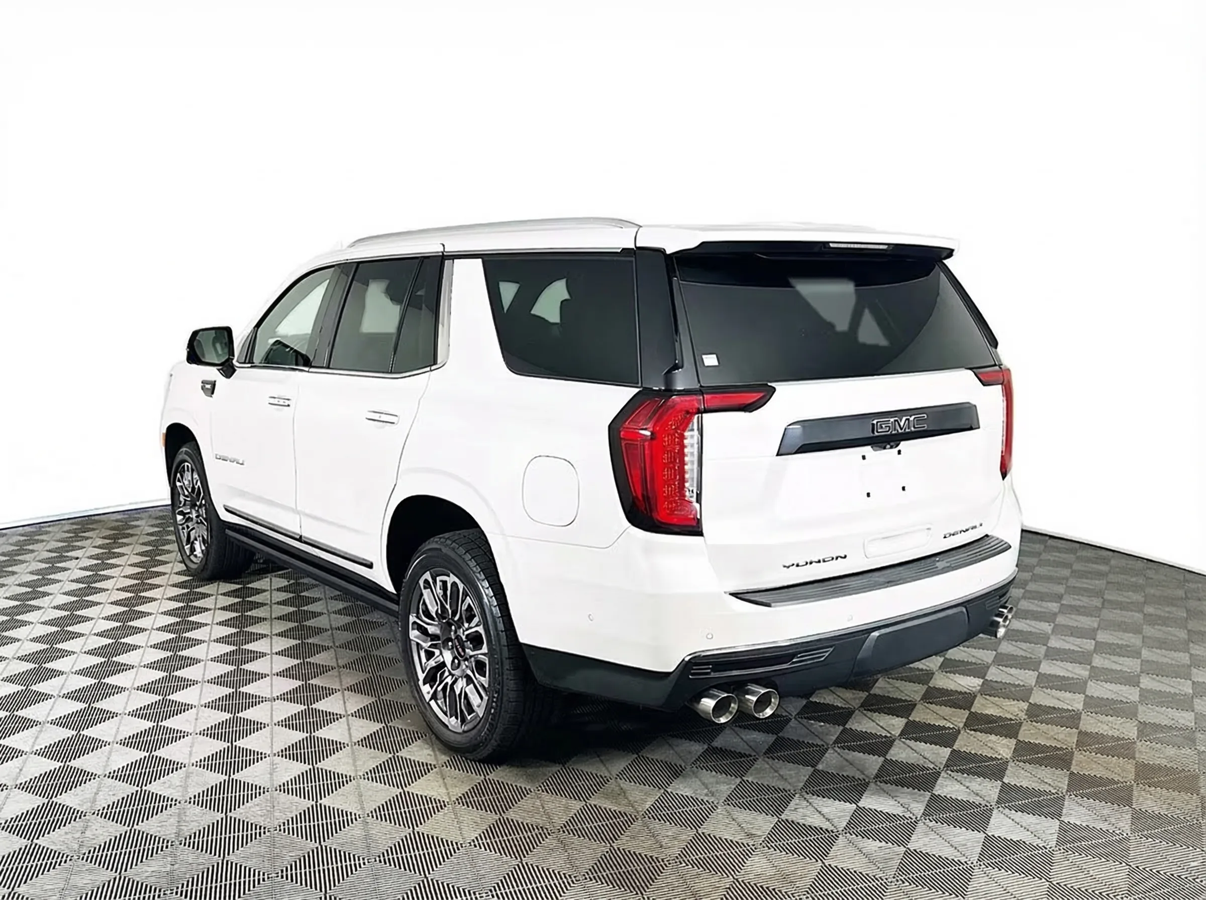 2023 GMC Yukon Denali Ultimate — thumbnail 6
