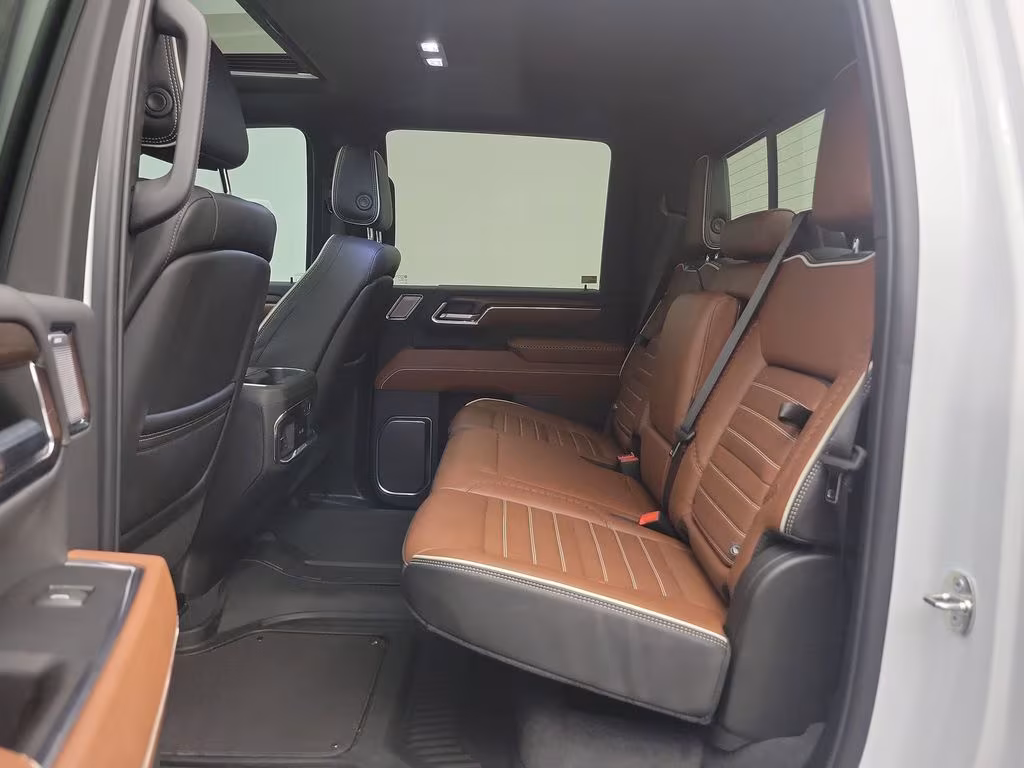 2024 GMC Sierra 3500HD Denali Ultimate — thumbnail 14