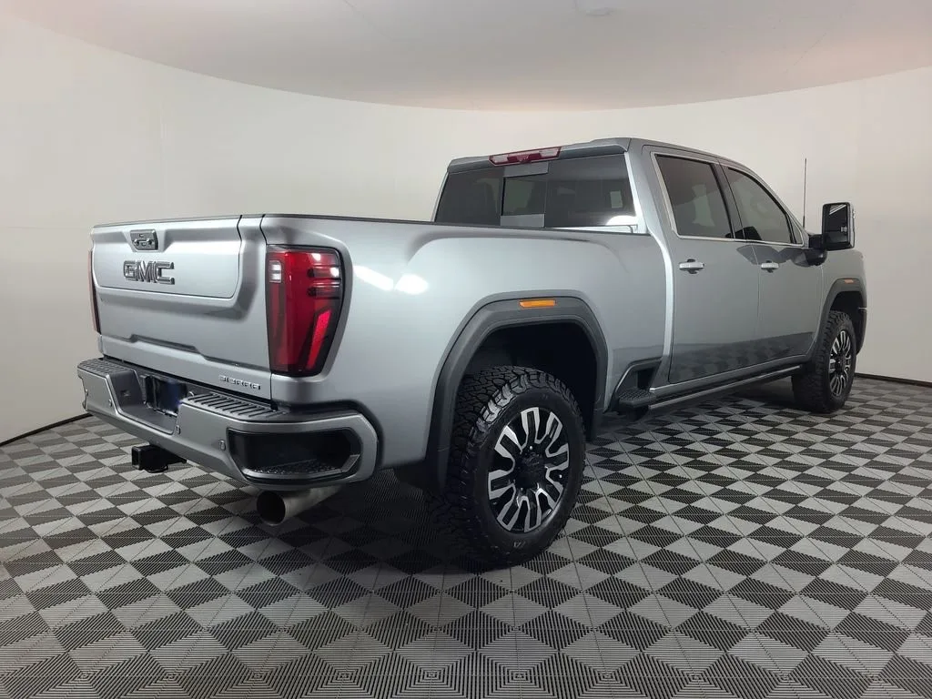 2024 GMC Sierra 2500HD Denali Ultimate — thumbnail 3