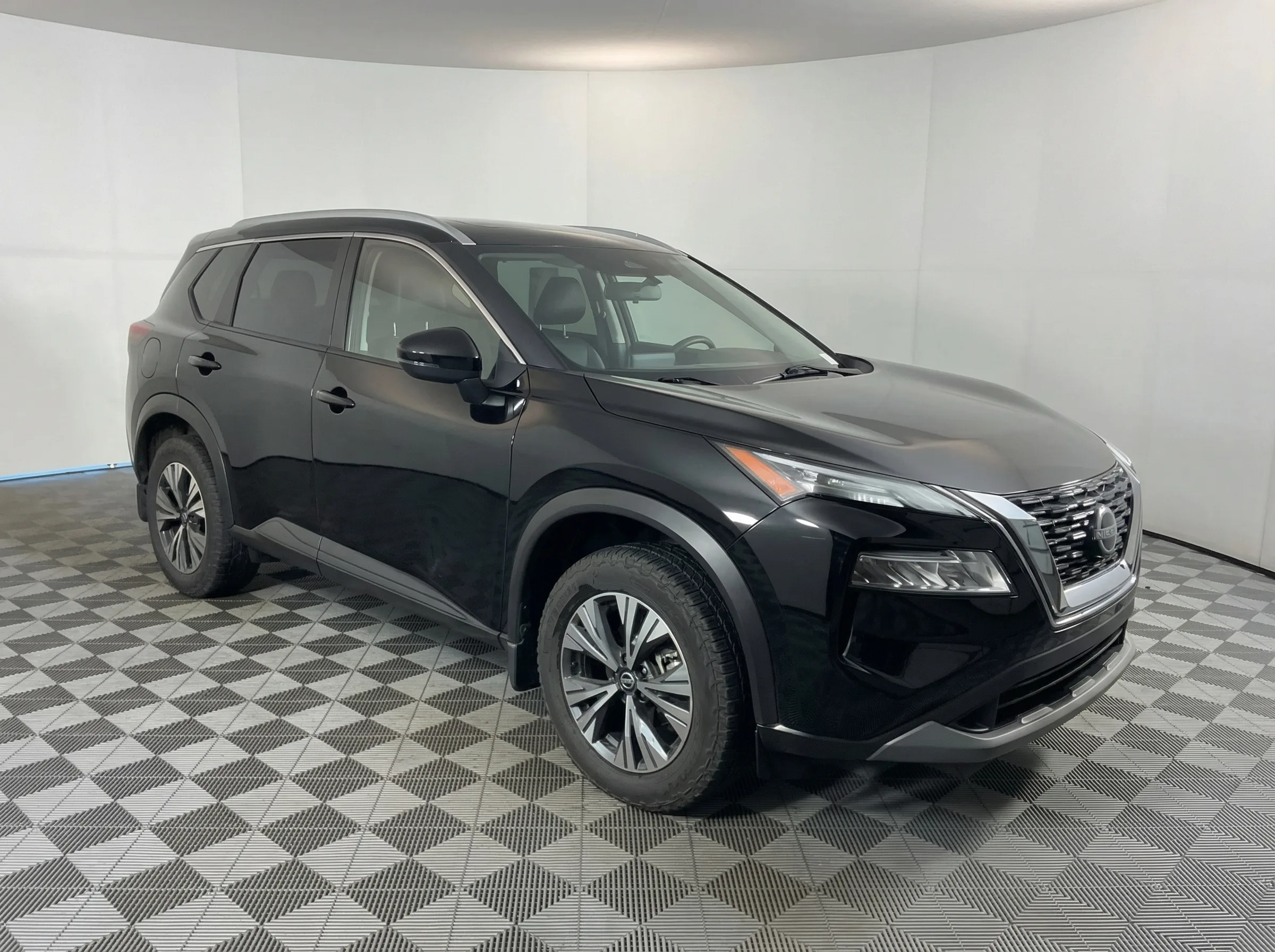 2022 Nissan Rogue SV — thumbnail 8