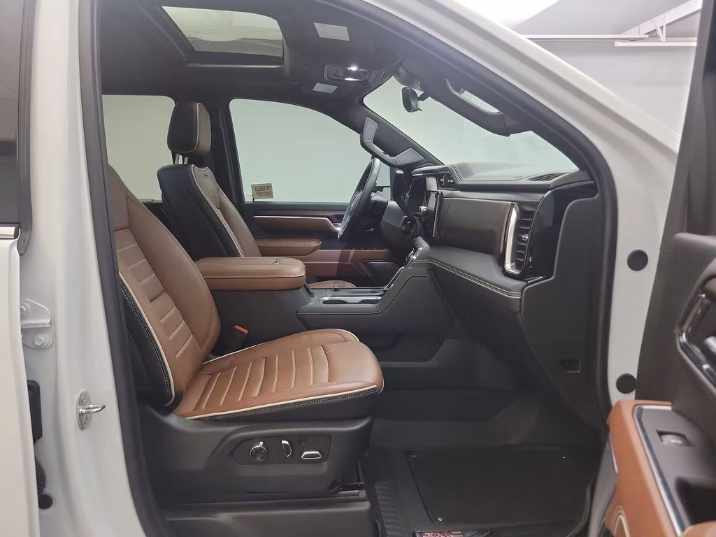 2024 GMC Sierra 3500HD Denali Ultimate — thumbnail 16