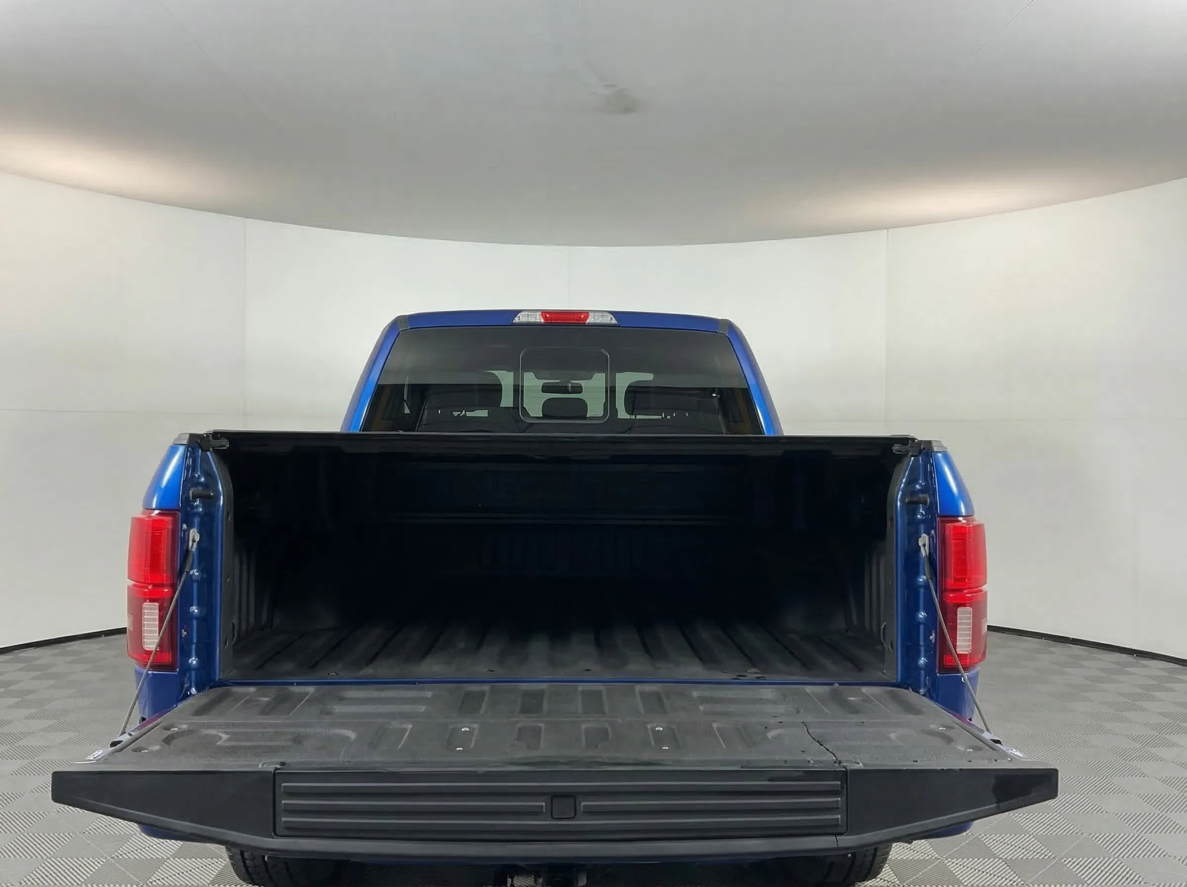 2018 Ford F-150 Lariat — thumbnail 4