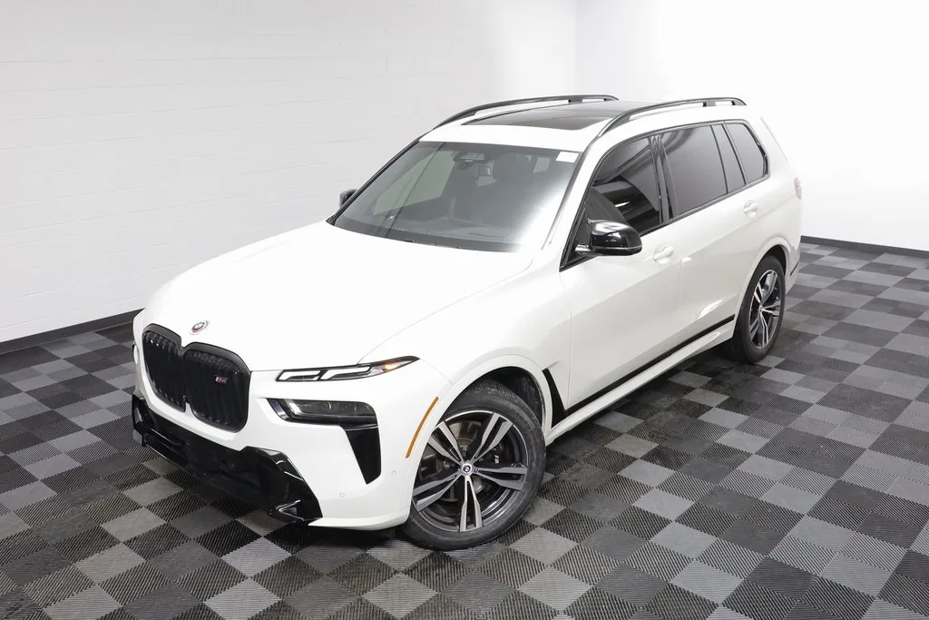 2023 BMW X7 — thumbnail 4