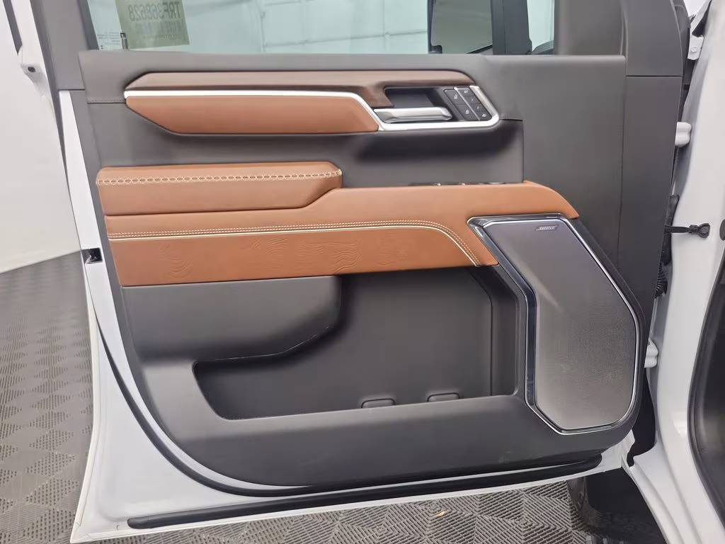 2024 GMC Sierra 3500HD Denali Ultimate — thumbnail 18