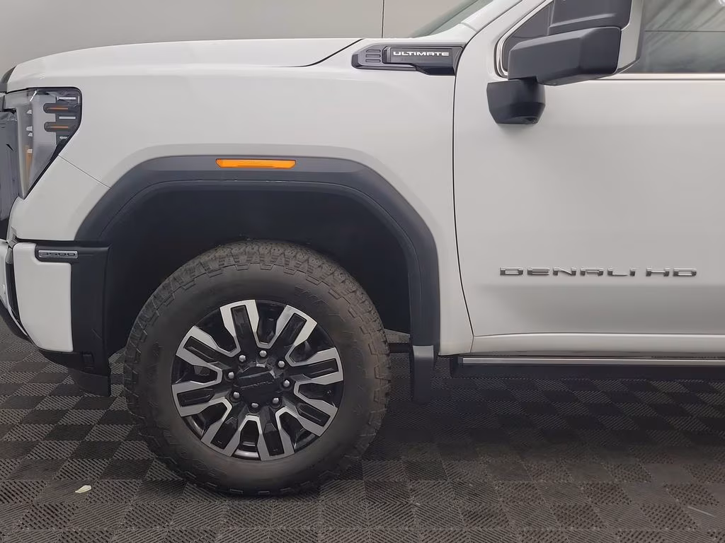 2024 GMC Sierra 3500HD Denali Ultimate — thumbnail 7