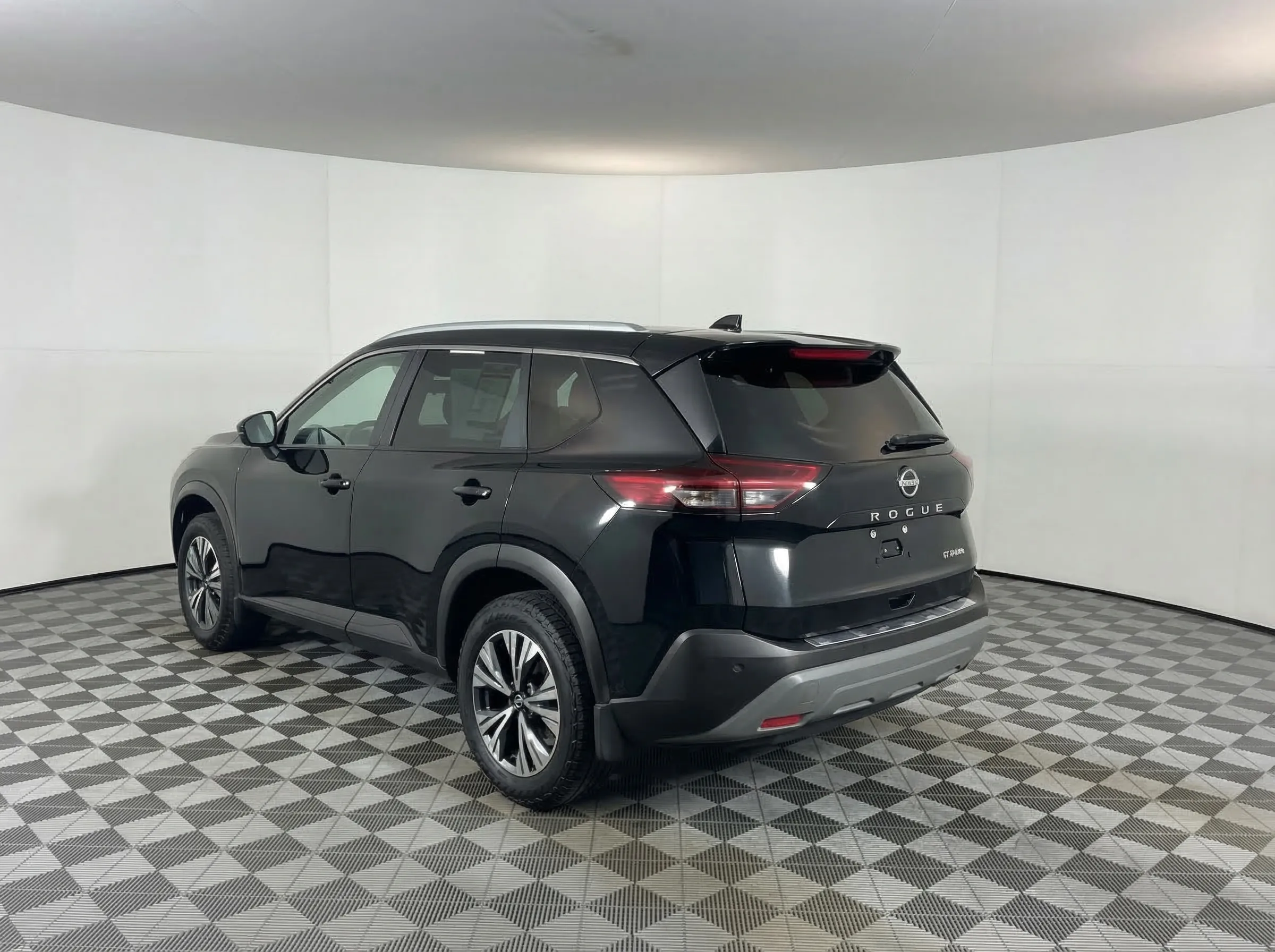 2022 Nissan Rogue SV — thumbnail 4