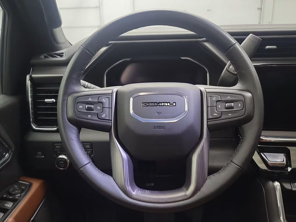 2024 GMC Sierra 3500HD Denali Ultimate — thumbnail 24