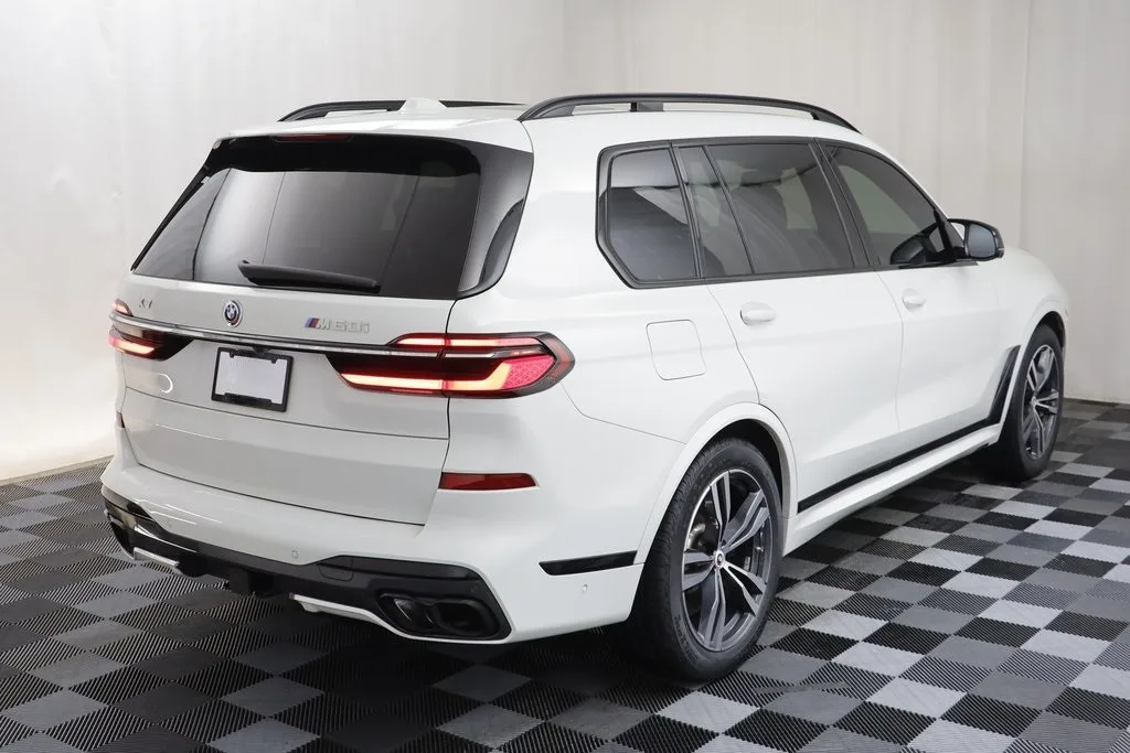 2023 BMW X7 — thumbnail 6