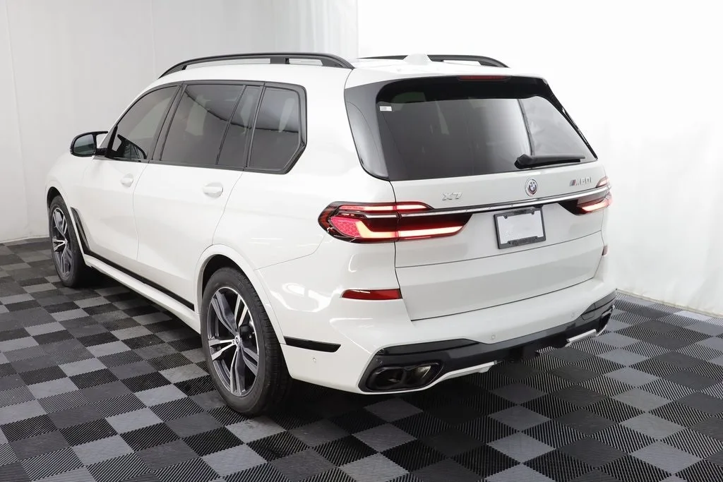 2023 BMW X7 — thumbnail 7